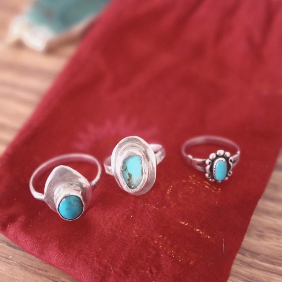 Bracelets - Picture 11 of 16